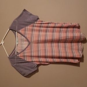 Maurices lightweight tee, excellent condition!